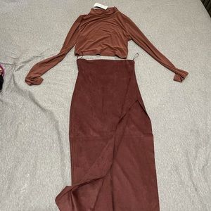 Crop top & velvet skirt Set
